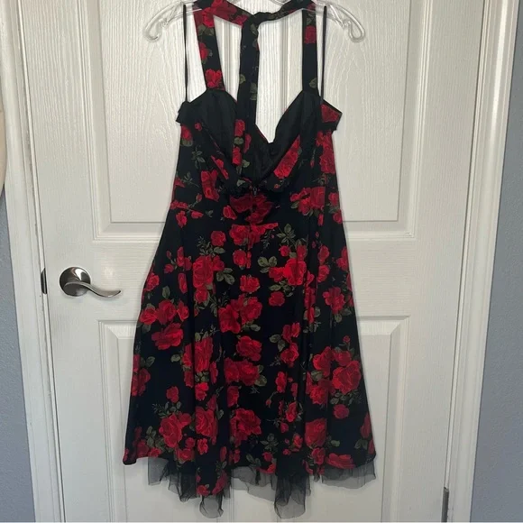 Hot Topic Red Roses Halter Top Dress Sz XXL Pinup Tulle Trim Black & Red - Picture 9 of 16